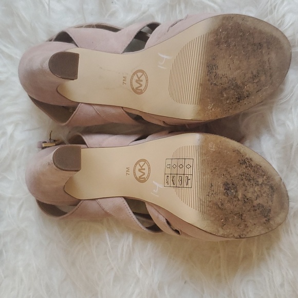 Michael kors heels - Picture 4 of 9